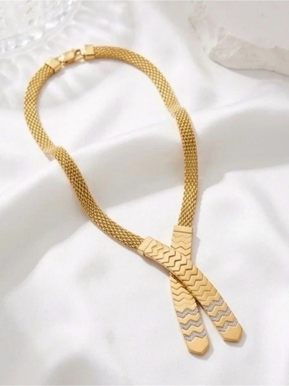 18k Gold Plated Women’s Mesh Necklace with Chevron Detail